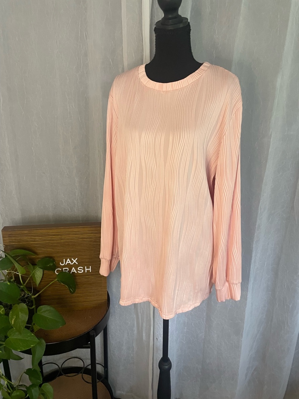 Women's Long-Sleeve Pink Textured Top